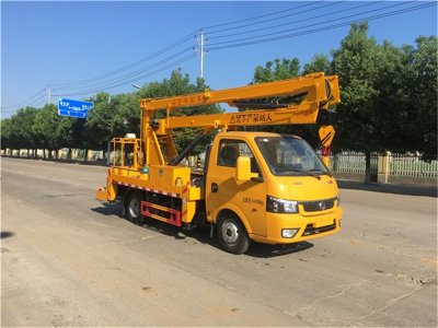 國六東風途逸13.5米高空作業(yè)車