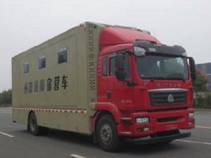 重汽單橋汕德卡宿營(yíng)車(chē)